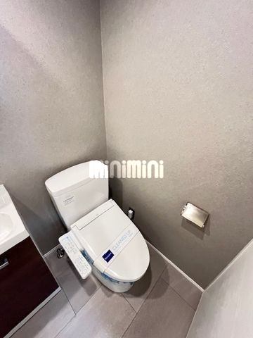 ����4