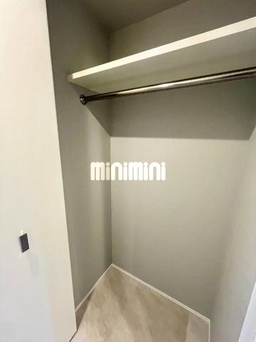����8