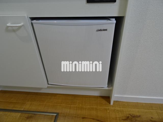 ����9