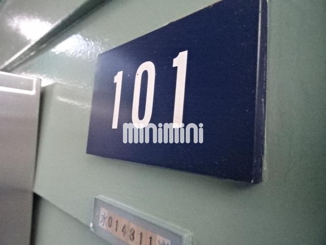 ����10