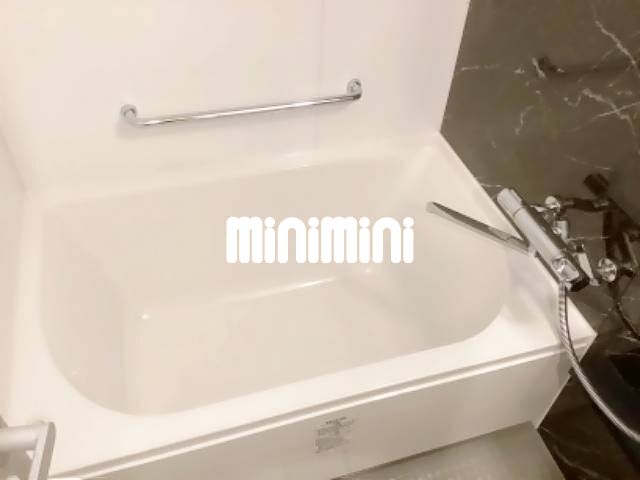 ����3