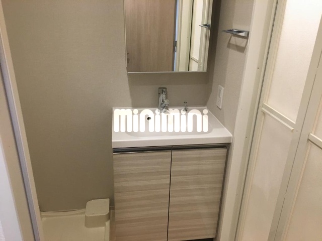 ����5
