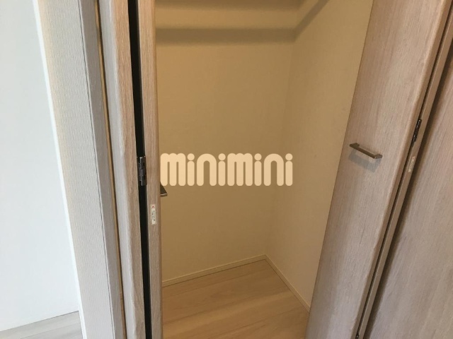 ����6