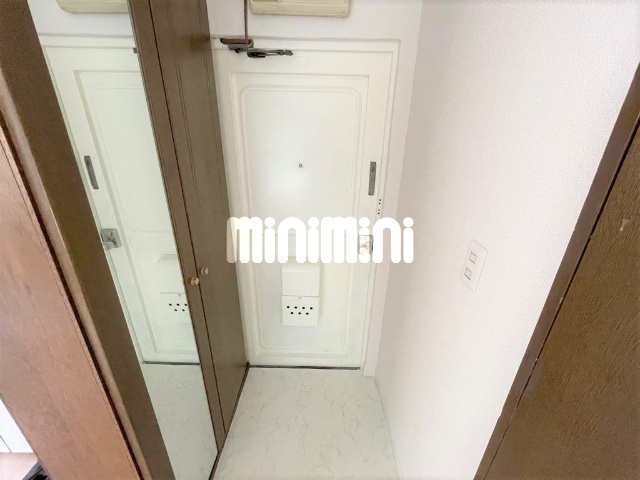 ����9