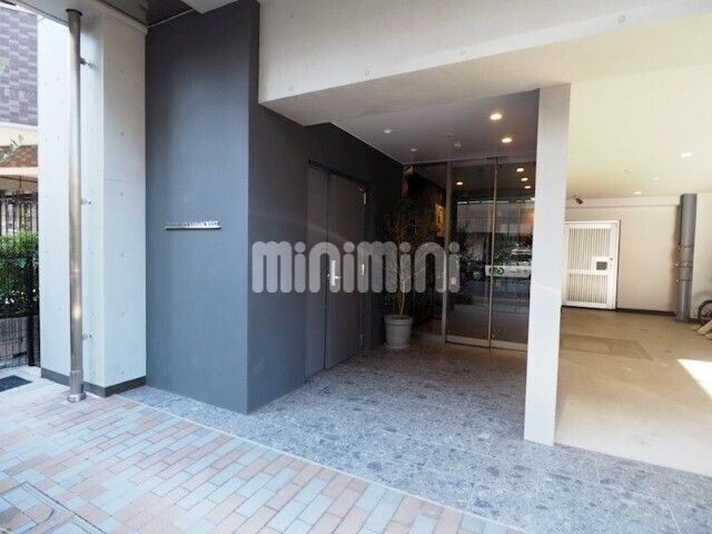 ����11