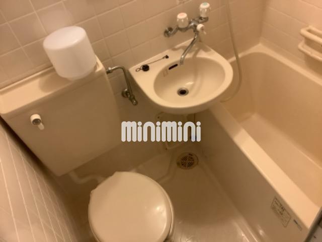����3
