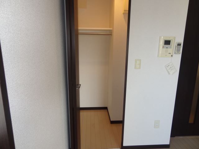 ����6