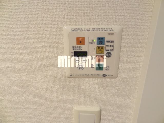 ����13