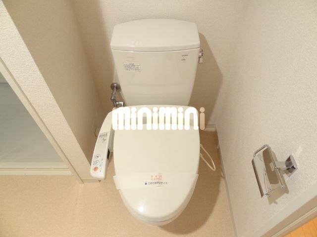 ����4