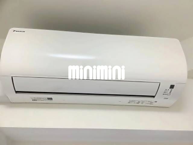 ����9