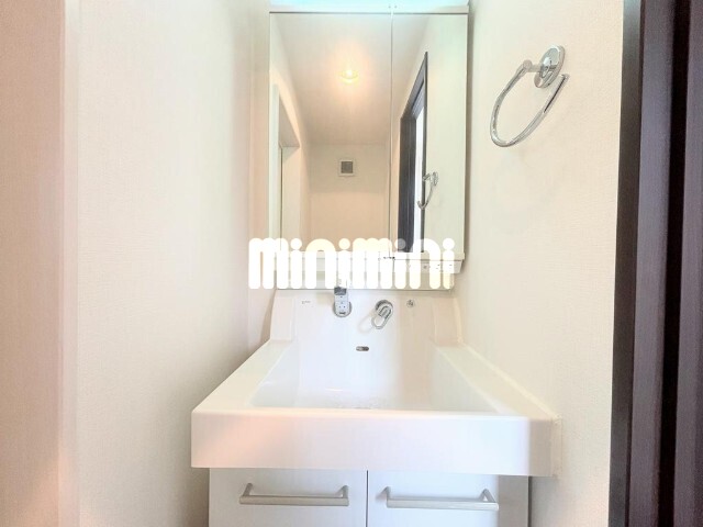 ����5