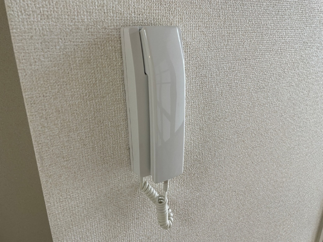 ����10