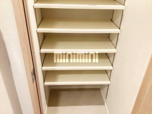 ����11