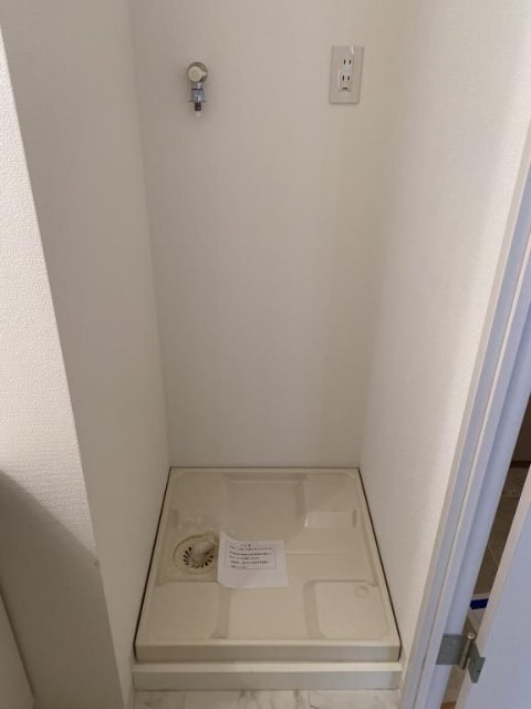 ����8