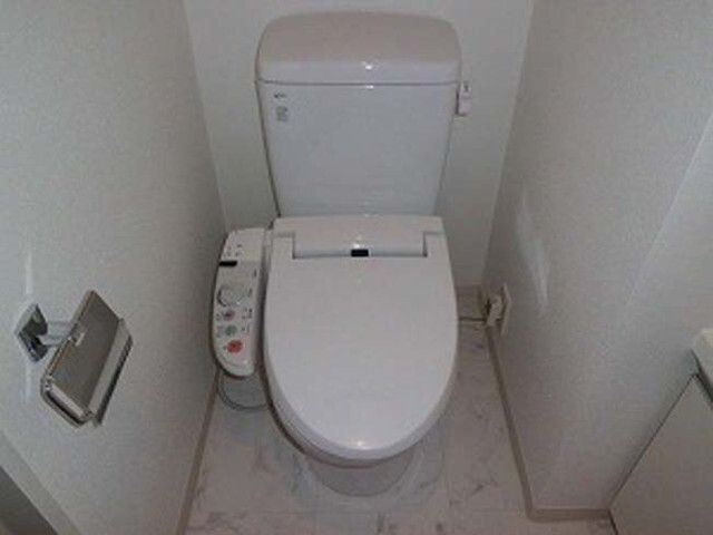 ����4