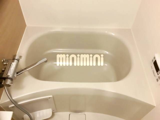 ����3