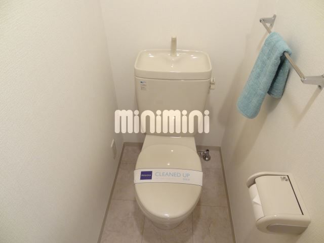 ����4