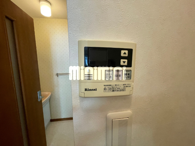 ����10