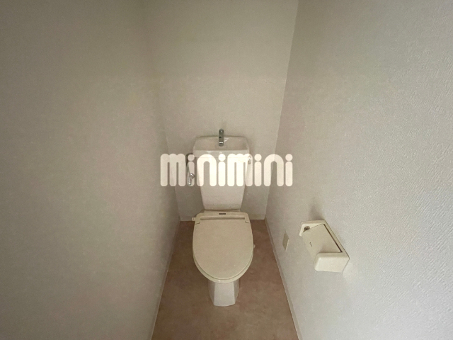 ����4