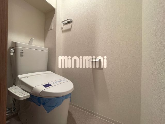 ����4