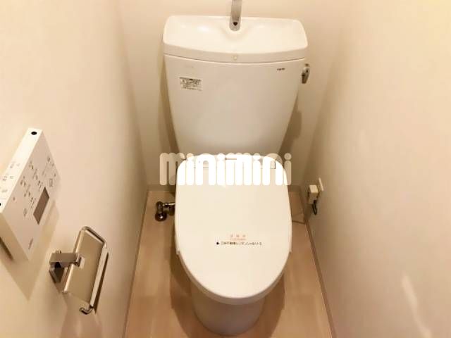 ����4