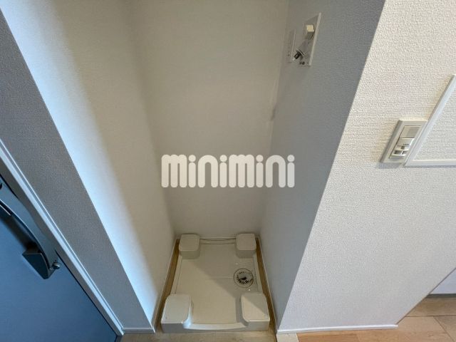 ����7