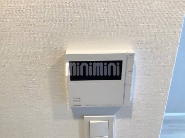 ����9