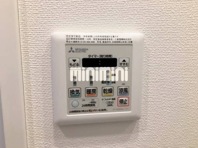 ����20