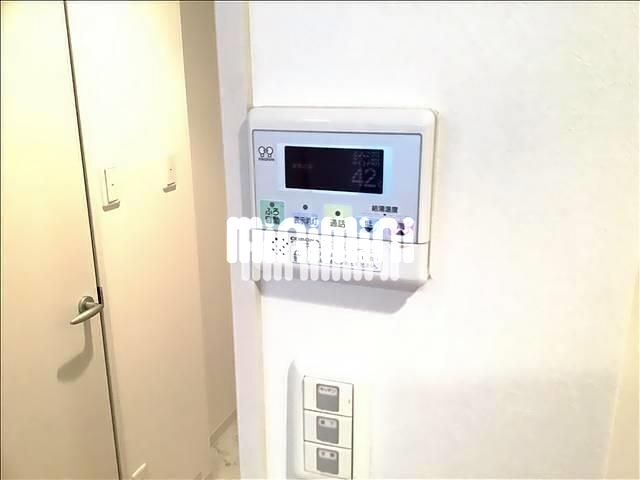 ����11