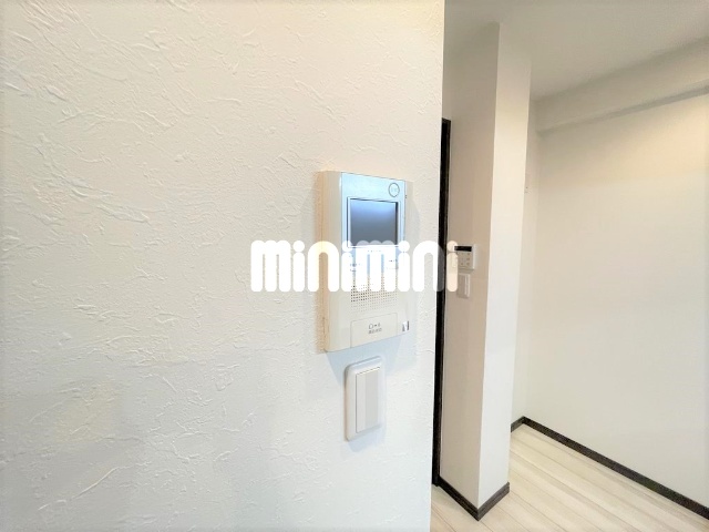 ����10