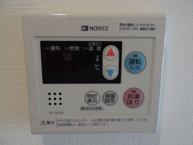 ����13