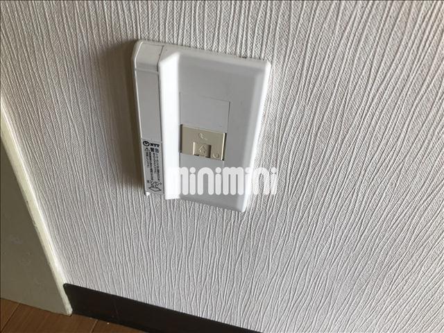 ����11