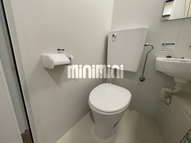 ����4