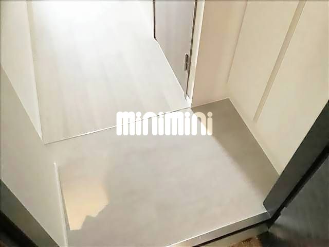 ����8