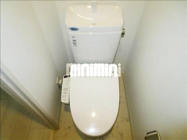 ����4