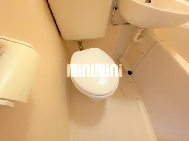 ����4