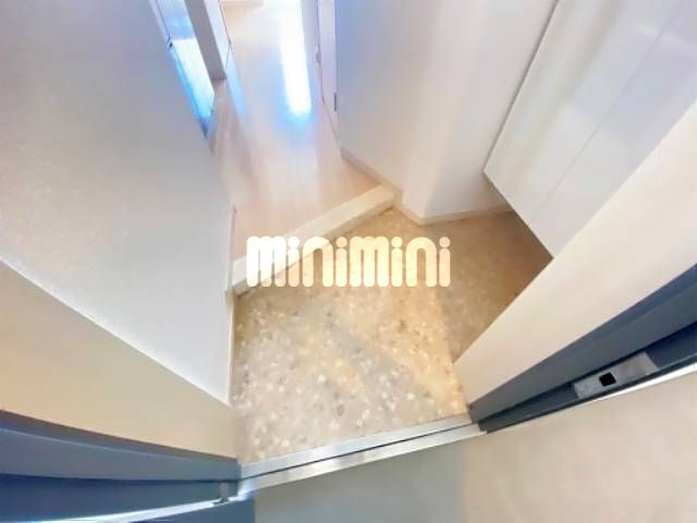 ����6