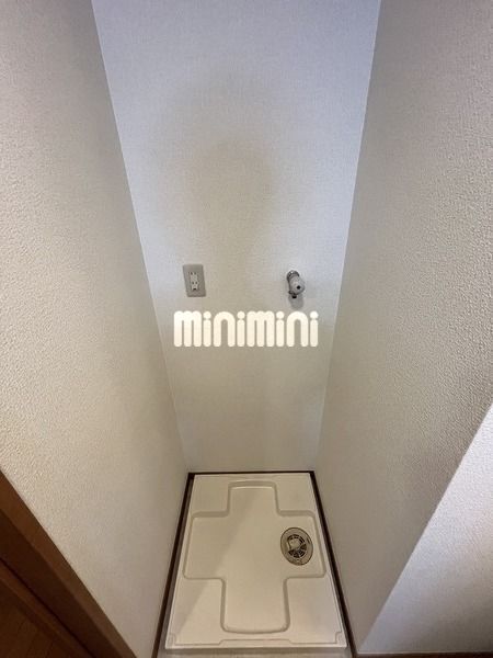 ����8