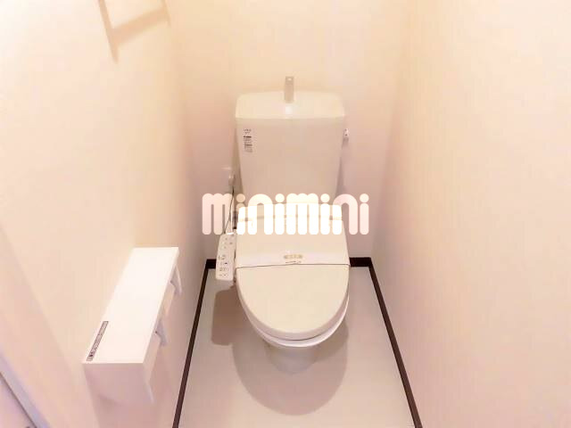 ����4