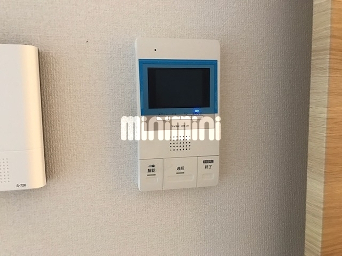 ����10