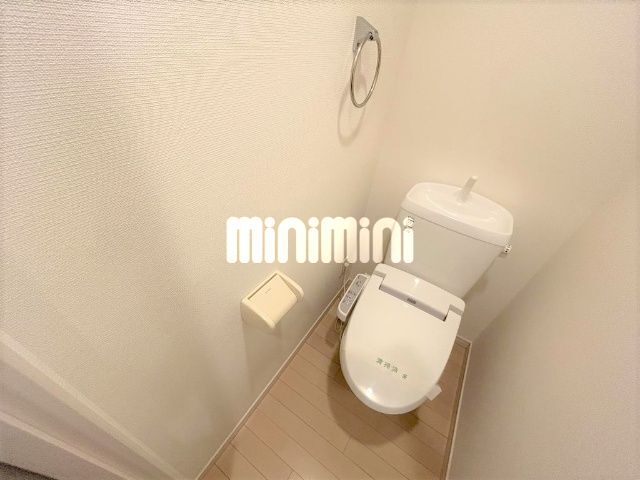 ����4