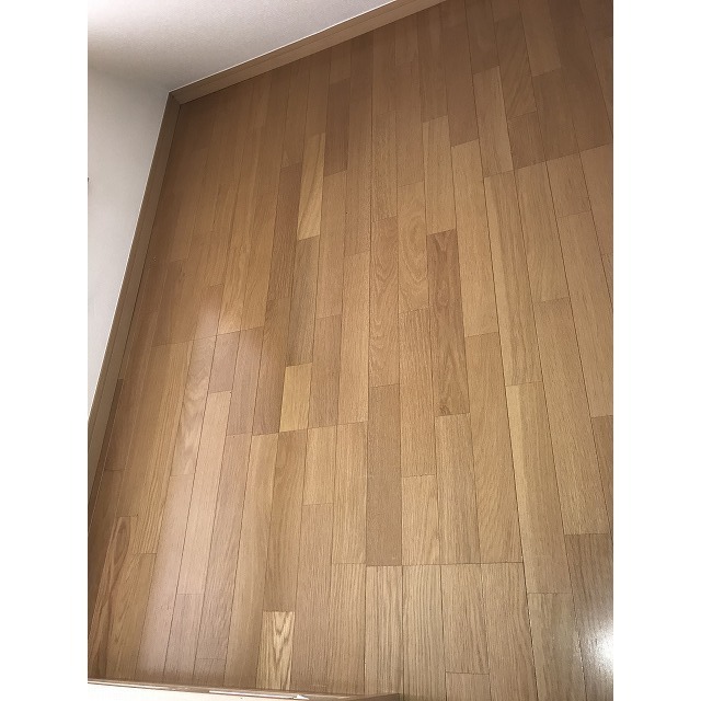 ����15