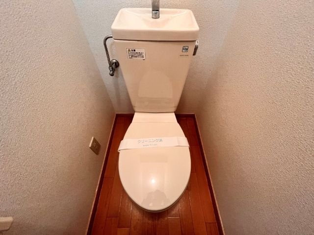 ����4