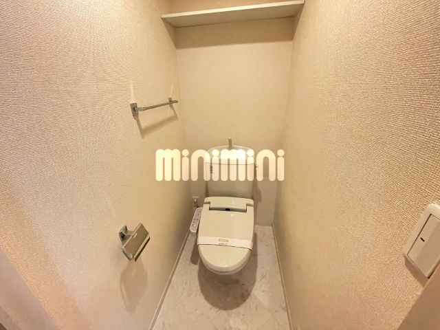 ����4