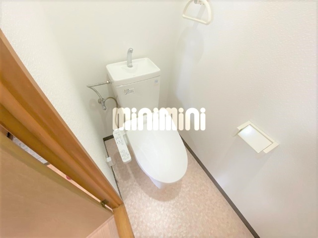 ����4