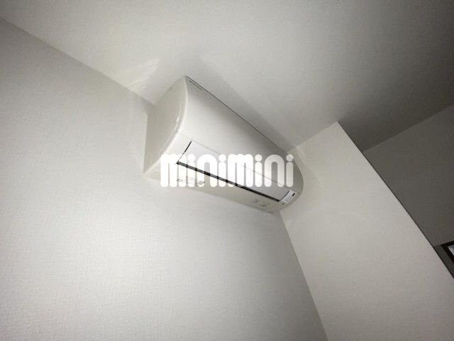 ����8