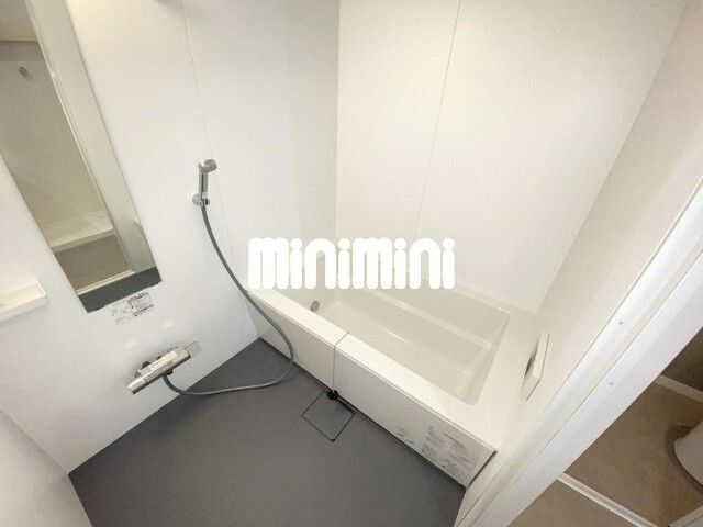����3