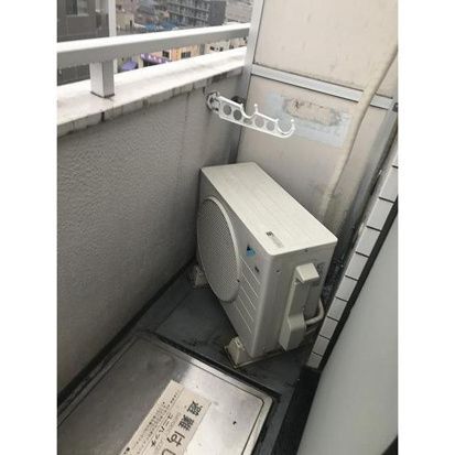 ����9