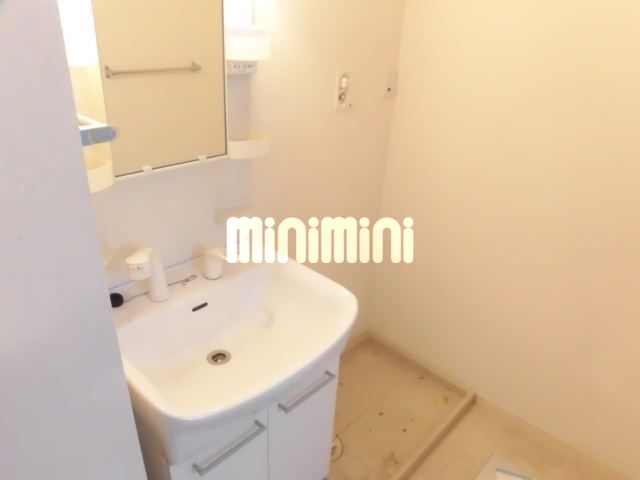 ����8