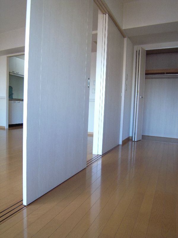 ����7